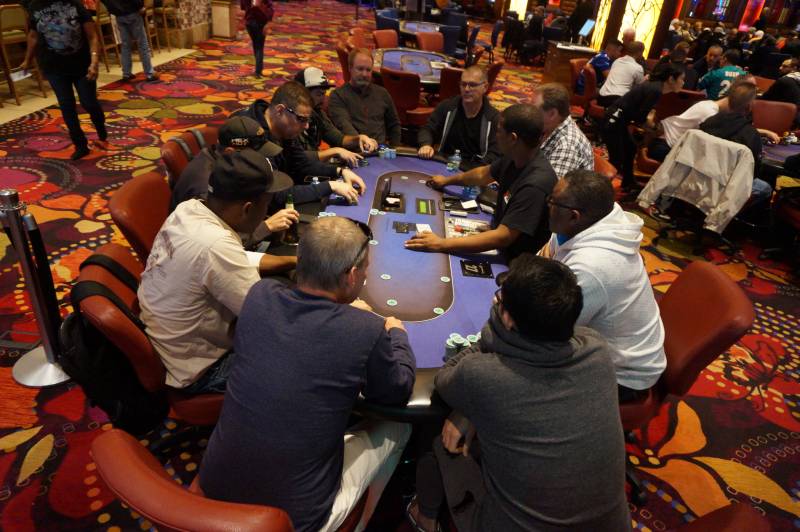Ten-handed final table