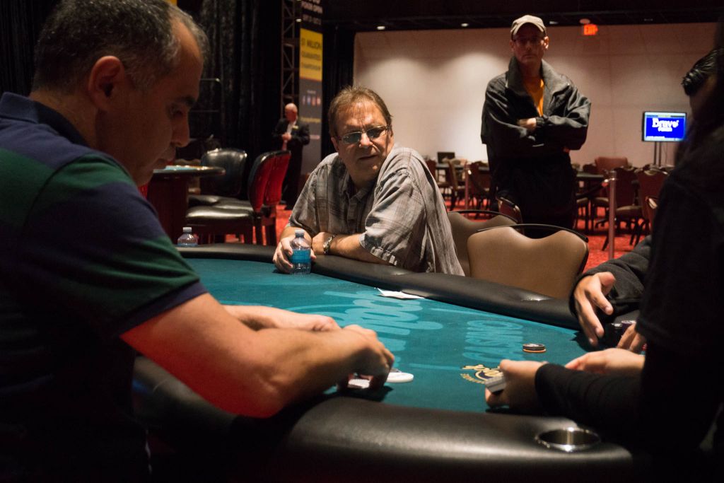 Frank Giordano (background) sweats the Howard Mash/Omar Diaz match