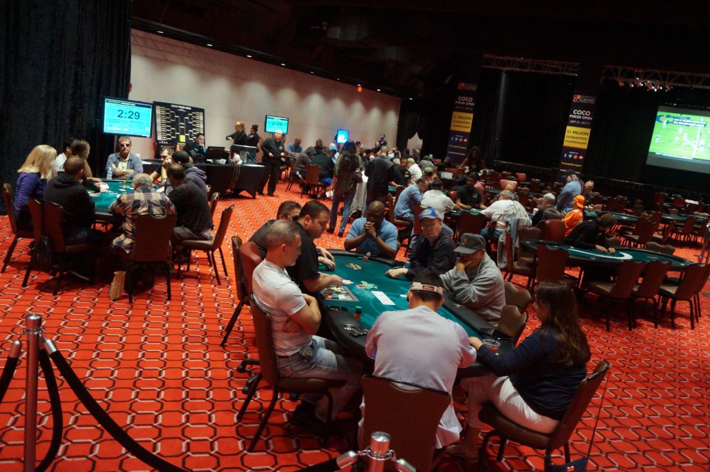 2016-coco-poker-open-09848